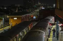 man sets woman alive on fire in new york metro sub way station