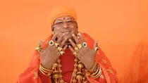 Golden Baba in Mahakumbh 2025 Who is wearing gold worth Rs. 6 crores