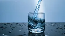 disadvantages of drinking less water