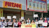 FIIT-JEE founder dinesh goyal bank accont