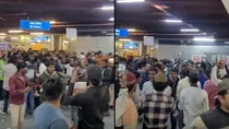 Jama Masjid Metro Crowd