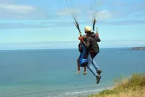 maharashtra-student-paraglides-to-reach-exam-hall viral video