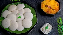 Karnataka Bans Plastic Sheets in Idli