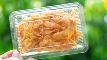 new study shows that eating from plastic takeout containers can increase heart failure risk