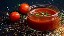 UP bareilly fake Tomato ketchup was being made with acid, police seized 5100 bottles