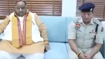 haryana dsp apologize to bjp leader manish singla was taken down from the stage video viral congress