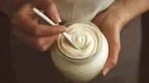 why you should not eat mayonnaise made with raw eggs