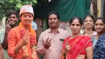 Celebrates Passing Class 10 With 35 Marks in All Subjects