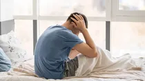 what does a headache from high blood pressure feel like