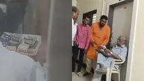 Maharashtra dhule guest house cash in crores