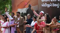 PM Modi Vadodara Roadshow