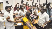 DMK Councillor slaps AIADMK leader In Salem Corporation Council Meeting