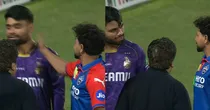 kuldeep yadav rinku singh slap controversy in IPL 2025 dc kkr match