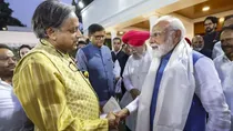 shashi tharoor narendra modi congress rahul gandhi
