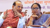 delhi labour law change rekha gupta vk saxena 