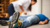 what to do when someone faints 