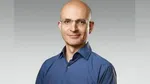 indian origin sabih khan new coo of apple