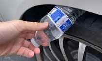 Put a Bottle on Tyres When Parked,bottle on tyres, car tips