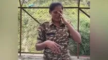 CRPF Woman Jewelry Robbed, Accused Police Inaction, Cried On Camera  