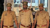 kanpur fake sipahi and sub inspector azad singh caught by police fooling people for 10 years