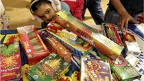 UP 8 Districts Ban On Firecrackers Includes NCR City