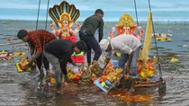 andhra pradesh ganesh immersion tractor accident four dead one injured