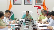 Delhi CM Rekha Gupta with Husband manish gupta in official meeting aap took a dig