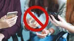 हमने ऐसे स्मार्टफोन की लिस्ट बनाई है जो आपको सेल में नहीं खरीदना (smartphones you should avoid during sale) है. चाहे तगड़ा ऑफर मिले या बड़ा डिस्काउंट, ये वाले फोन खरीदना मतलब अपना पैसा बर्बाद करना है.