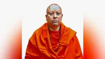 Come To My Room I will Take You Abroad On Trip Delhi Baba's Sleazy Chatे