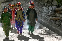 ladakh pregnancy tourism brokpa men german women and aryan race connection