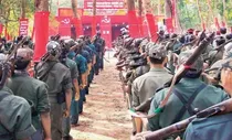 21 maoists surrender in bastar chhattisgarh says ig police