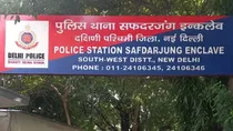 fake army officer,delhi crime,sexual assault,rape case