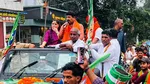 Bihar Buxar BJP MP Manoj Tiwari Being Attacked In A Roadshow