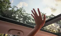 Sunroof Car feature safety 