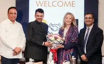 maharastra become first state in india to use starlink internet devendra fadnavis signs letter of intent with elon musk company