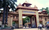 stone pelting hungama in banaras hindu university bhu varanasi