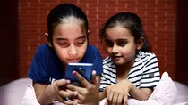 kids oversuse smartphone leads obesity depression 