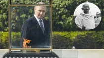 What Putin Wrote About Mahatma Gandhi On Visitors' Book At Rajghat