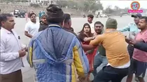 sonbhadra lodhi toll plaza workers beat up woman lawyer