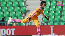 Pakistani teenager Ali Raza hits 149kph to claim rare PSL hat trick