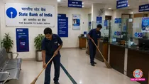 'AI के दौर' में नौकरी नहीं मिलेगी: 30 साल बाद निकाले गए सफाईकर्मियों को SBI को 40 लाख रुपये देने का आदेश।