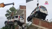 Bihar, Gopalganj, Car Park At Roof