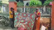 Bhadohi roadside delivery case