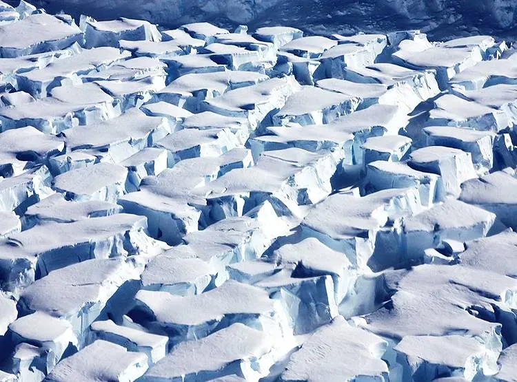 Doomsday Glacier melting fast