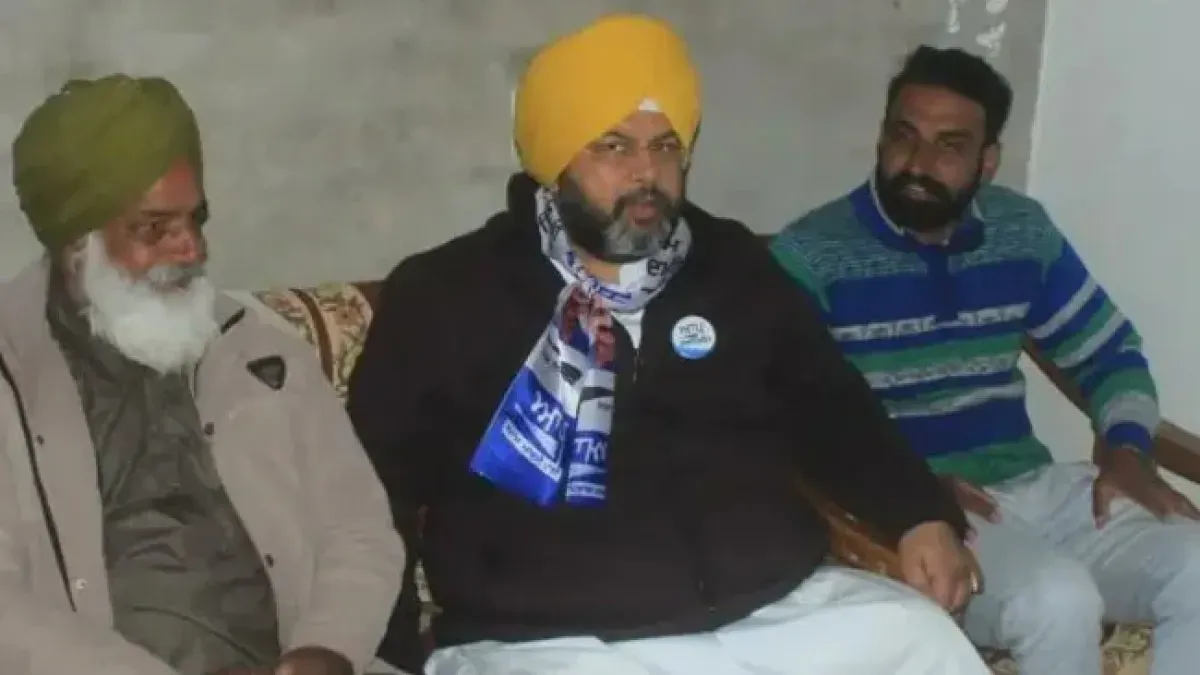 Ruckus at MCD House; Punjab AAP MLA Amit Rattan Kotfatta arrested in  bribery case; more - India Today