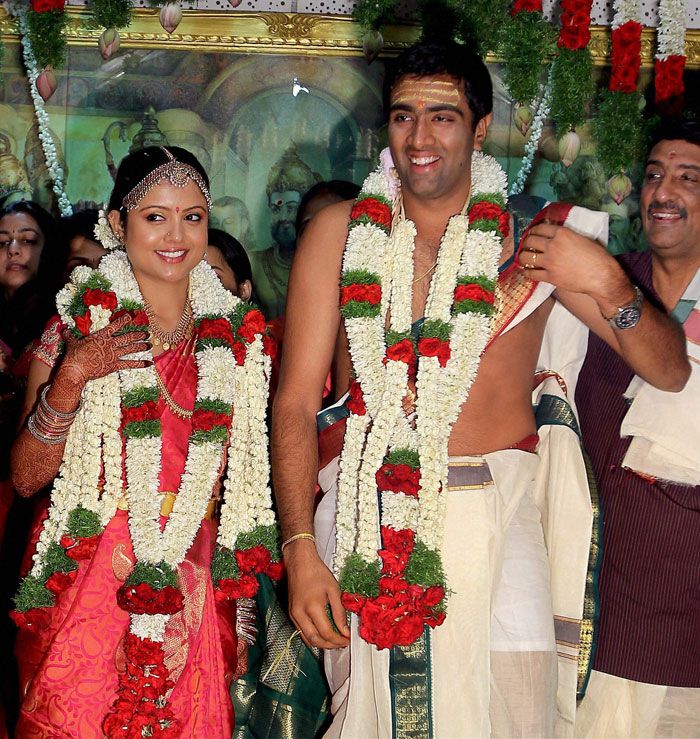 6 ashwin_wife700