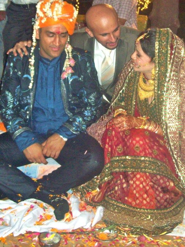 MS DHoni Sakshi Dhoni