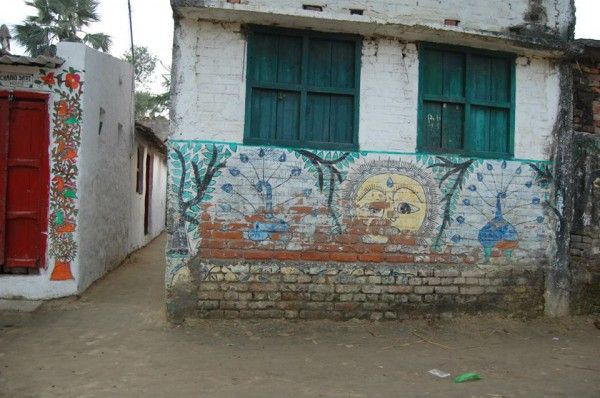a lane in madhubani