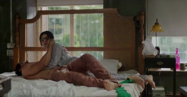 behen look ji in bed