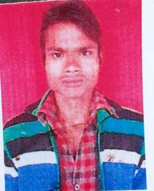 मृतक विनोद.